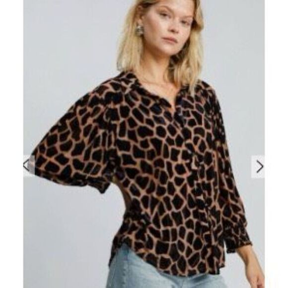 Umgee Women’s Brown Black Animal Print Velvet Burnout Button Front Blouse Large - Picture 12 of 12